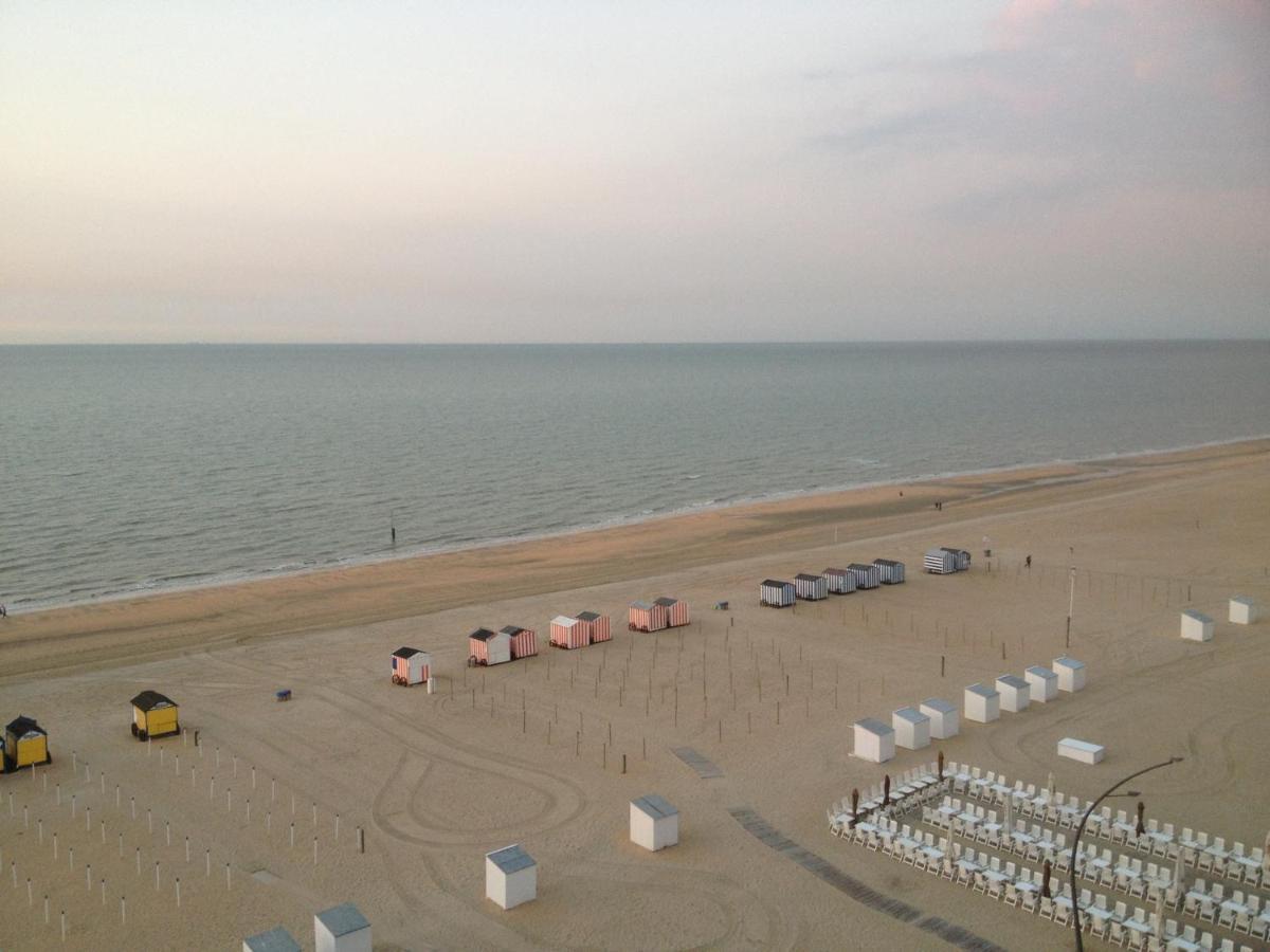 Zeedijk44 - Frontal Sea View Penthouse Apartment De Panne Exterior photo
